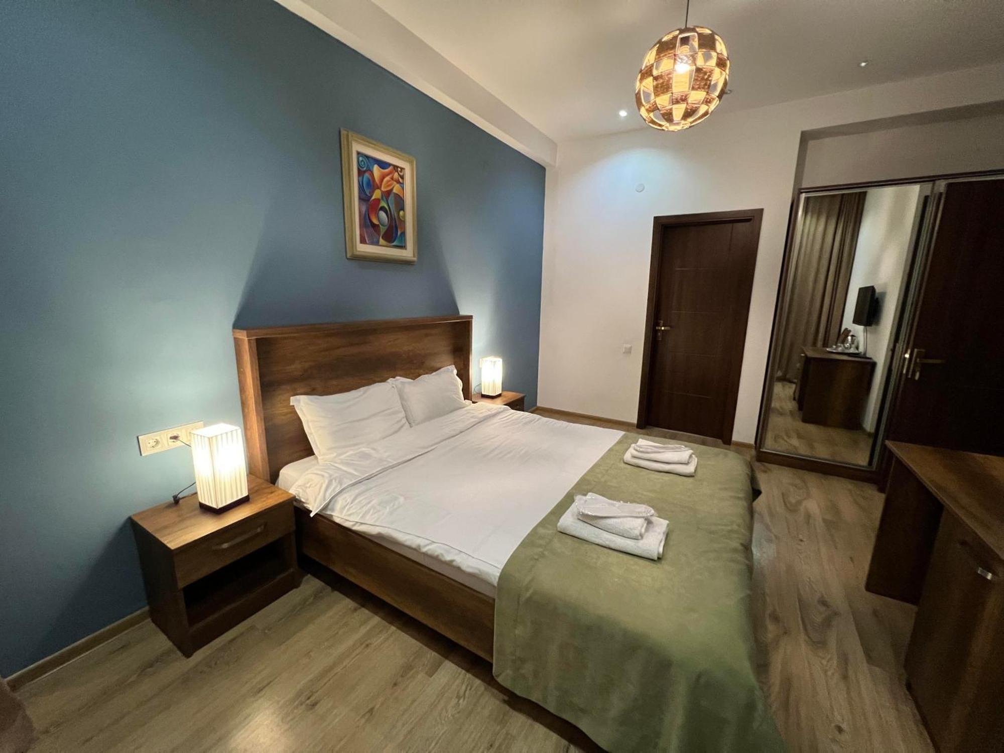 Hotel King Tom Tbilisi Exterior foto