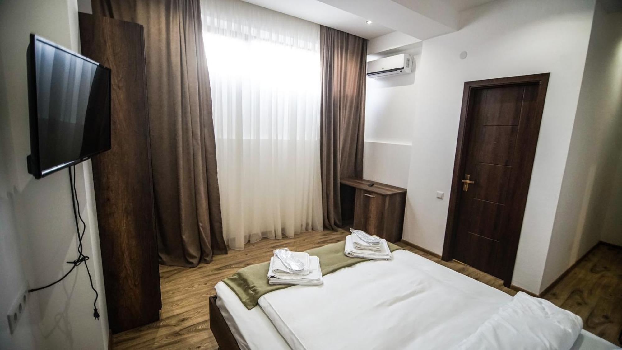 Hotel King Tom Tbilisi Exterior foto